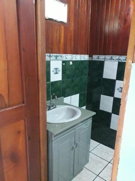Hostel California Monteverde Екстериор снимка