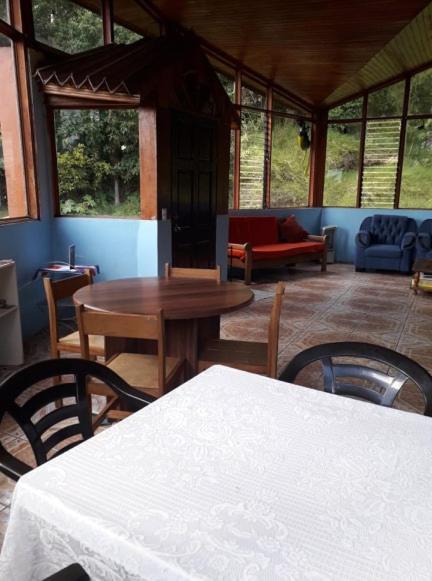 Hostel California Monteverde Екстериор снимка